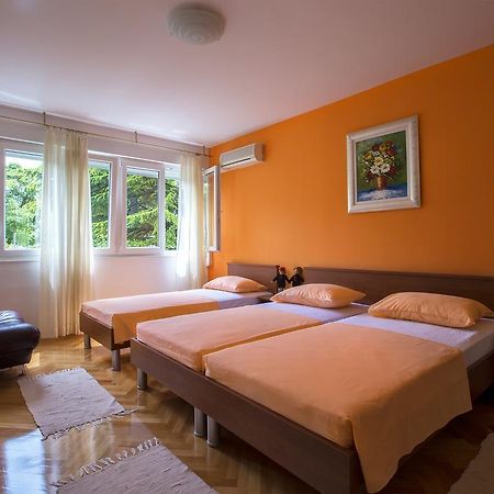 Dante Apartment Split Phòng bức ảnh